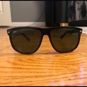 ❗️❗️RAY BANS IN EXCELLENT CONDITION❗️❗️